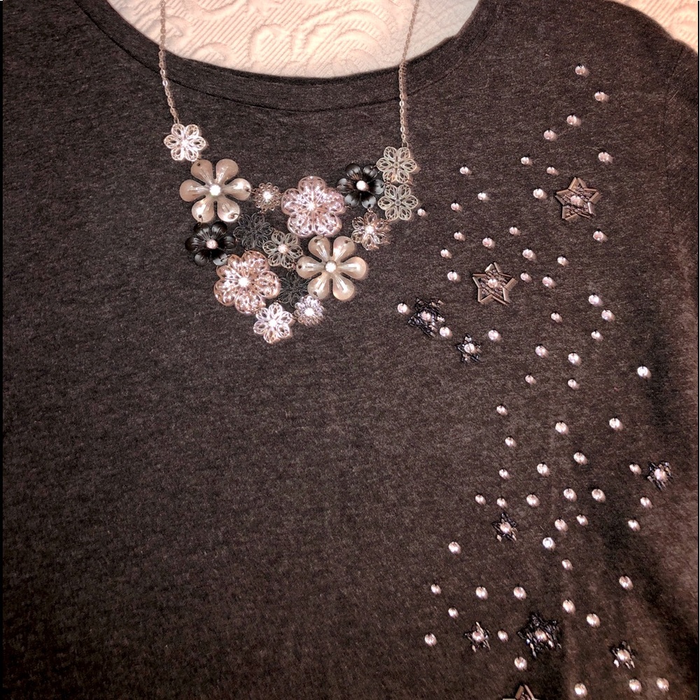 Loft XL Grey T-Shirt with SPARKLING Rhinestones.